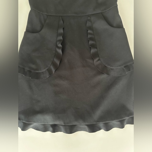 Beautiful Red Valentino black dress w cute peplum accents on pockets n sleeves - Picture 4 of 7